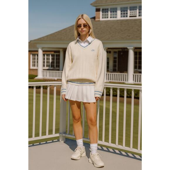 Vintage Nike White Blue V-Neck Sweater Preppy Tennis Knit Pullover 1980s Men’s - Picture 1 of 9